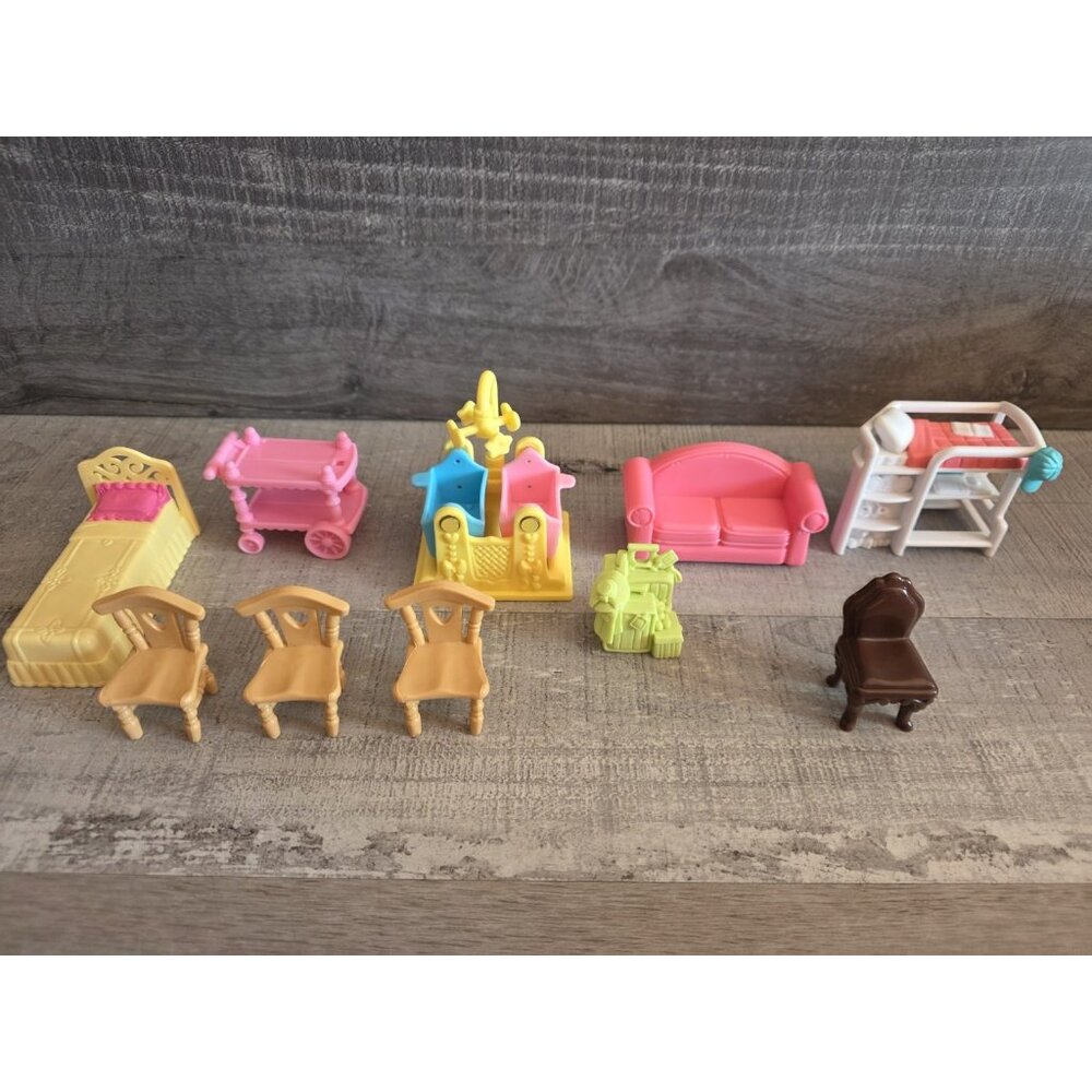 Fisher Price Sweet Streets Hospital Baby Nursery Cradle House Furniture Lot g56